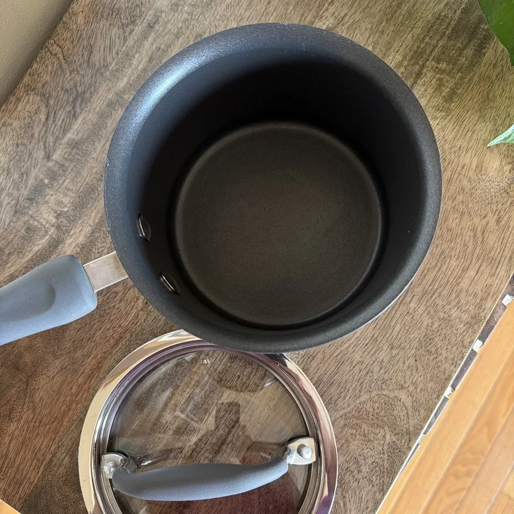 The Pampered Chef 3 Quart Hard-Anodized‎ Non-Stick Sauce Pan With Lid